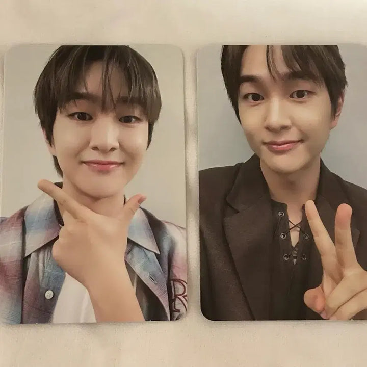 [BUNJANG] SHINee Onew Solo Photocard 2 Types Bundle Set / 샤이니 온유 솔로 포토카드 2종 일괄
