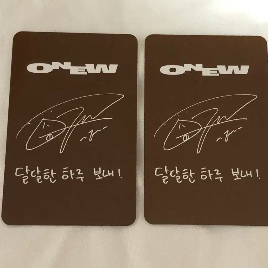 [BUNJANG] SHINee Onew Solo Photocard 2 Types Bundle Set / 샤이니 온유 솔로 포토카드 2종 일괄