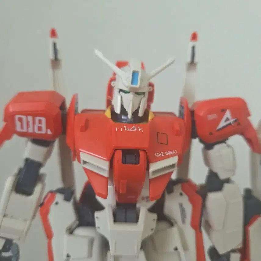 [BUNJANG] MG Zeta Plus A1 "Amuro" Test Type Ver. Model Kit / [가격제안 가능]]mg 제타 플러스 a1 아무로 테스트용기
