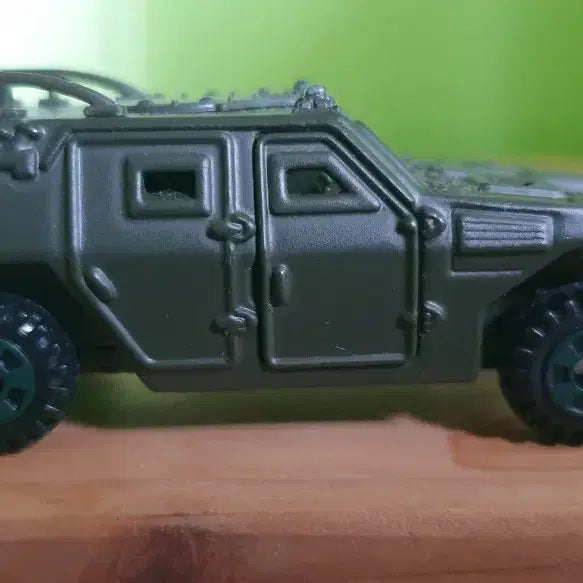 [BUNJANG] Tomica No. 114 JSDF Light Armoured Vehicle / 토미카 No114 경장갑 기동차