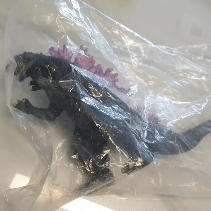 [BUNJANG] Large Purple Godzilla Figure / 보라색 등줄기 대형 고질라 피규어 판매합니다.