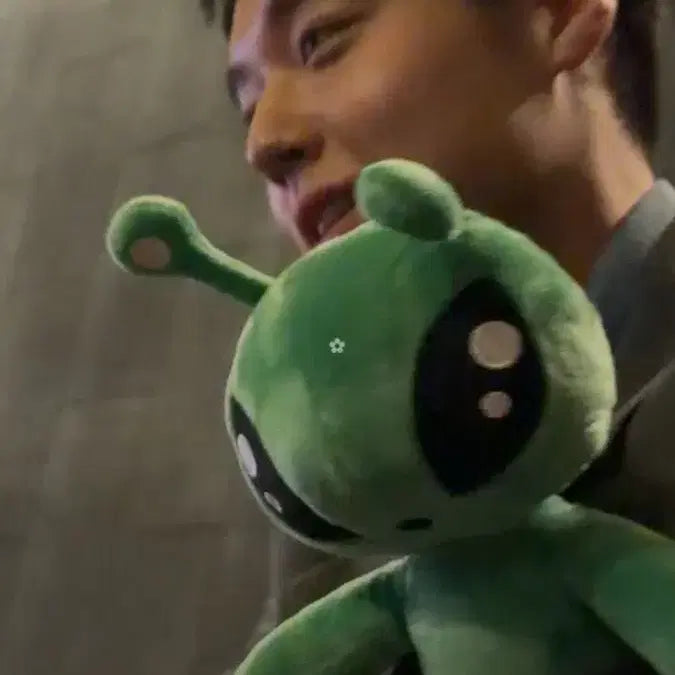[BUNJANG] Park Ji-hoon Alien Plush / 박지훈 외계인 인형