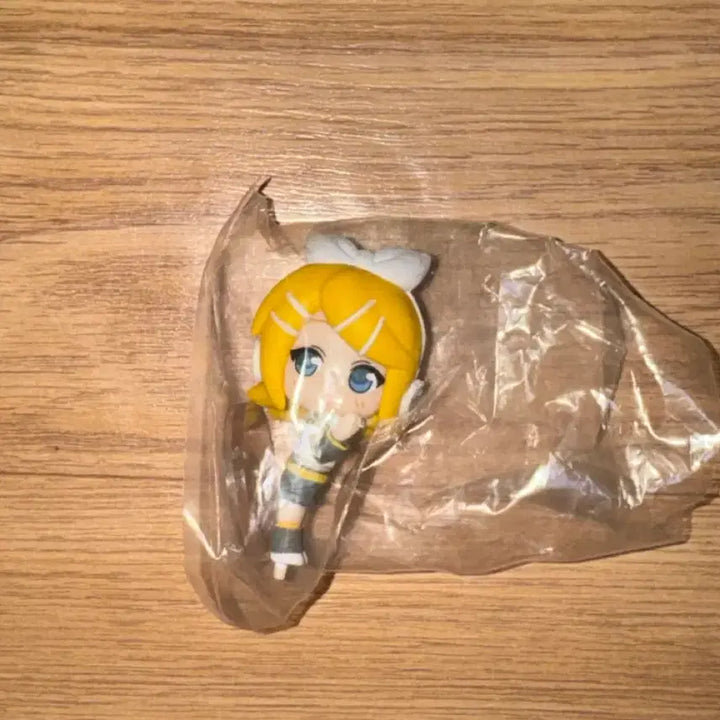 [BUNJANG] Vocaloid Kagamine Rin Kochimuitene Miro / 보컬로이드 콧치무이테 여기를 봐 카가미네 린