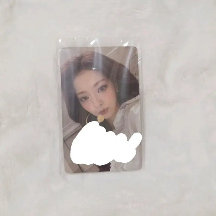 [BUNJANG] Fromis_9 Na-kyung Now Tomorrow Tokyo Limited Edition Autographed Photocard / 프로미스나인 나경 나우 투모로우 도쿄 회장한정 친필 싸인포카 싸포 판매