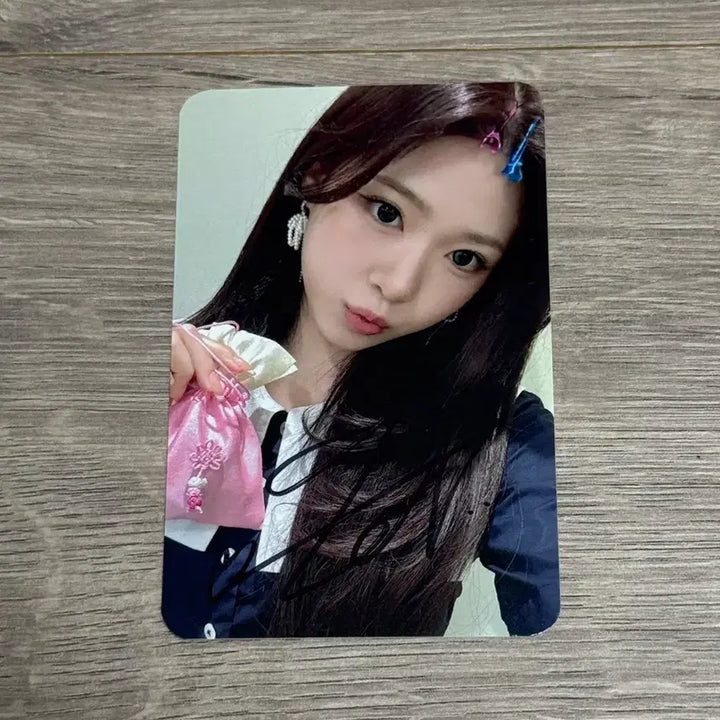 [BUNJANG] Lizzine Rena Signed Photocard / 리센느 제나 싸인 포카