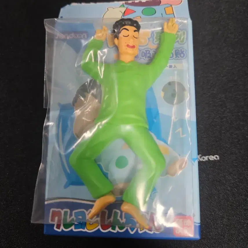 [BUNJANG] Crayon Shin-chan Pajama Figure 2-Set / 짱구 잠옷 피규어 2종 세트 팝니다