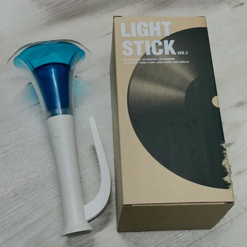 [BUNJANG] BTOB Official Lightstick Ver.2 / 비투비 BTOB 응원봉 나팔봉 멜봉 ver.2