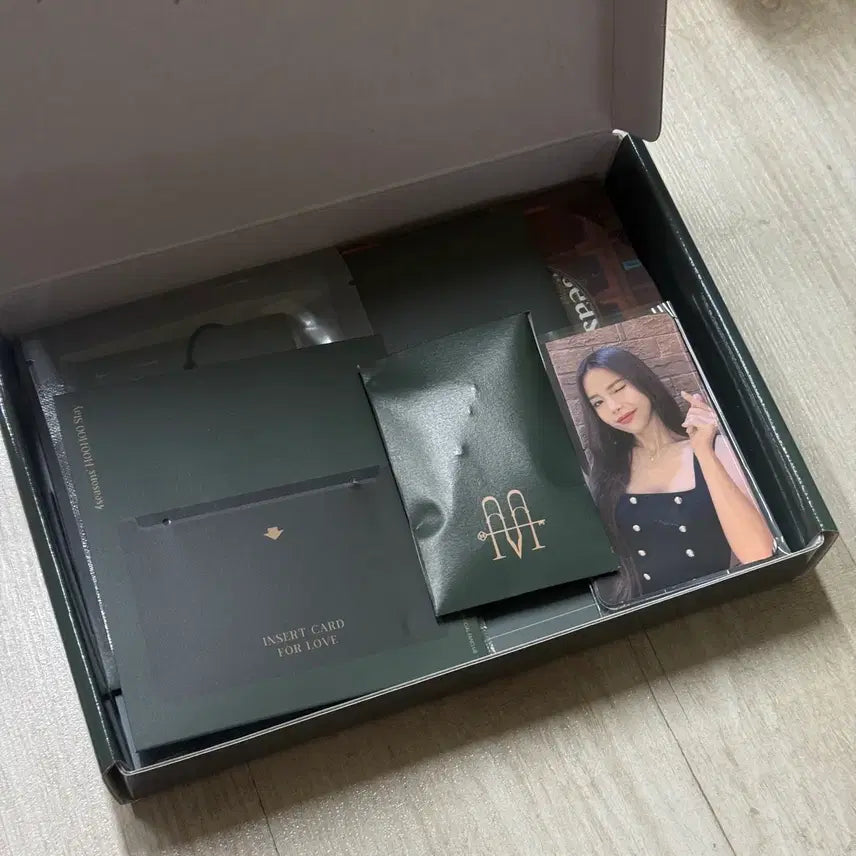 [BUNJANG] Mamamoo Official MooMoo 5th Generation Kit (Includes Photocard) / 마마무 공식 무무 5기 키트 (포카 포함)