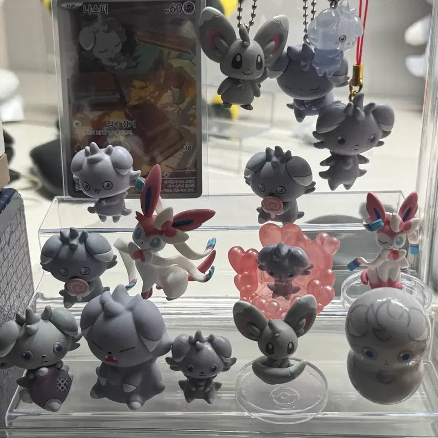 [BUNJANG] Pokemon Center Pokemon Figures Nya-sper, Sylveon, Pachirisu Bundle Set / 포켓몬센터 포켓몬 피규어 냐스퍼 님피아 치라미 등 일괄 양도