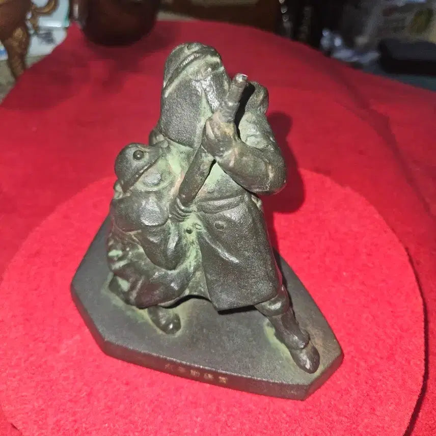 [BUNJANG] 1944 Japan Commemorative Cast Iron Firefighter Statue / [희귀] 1944년 일본 빈티지 근속 기념 소방관 무쇠 조각상
