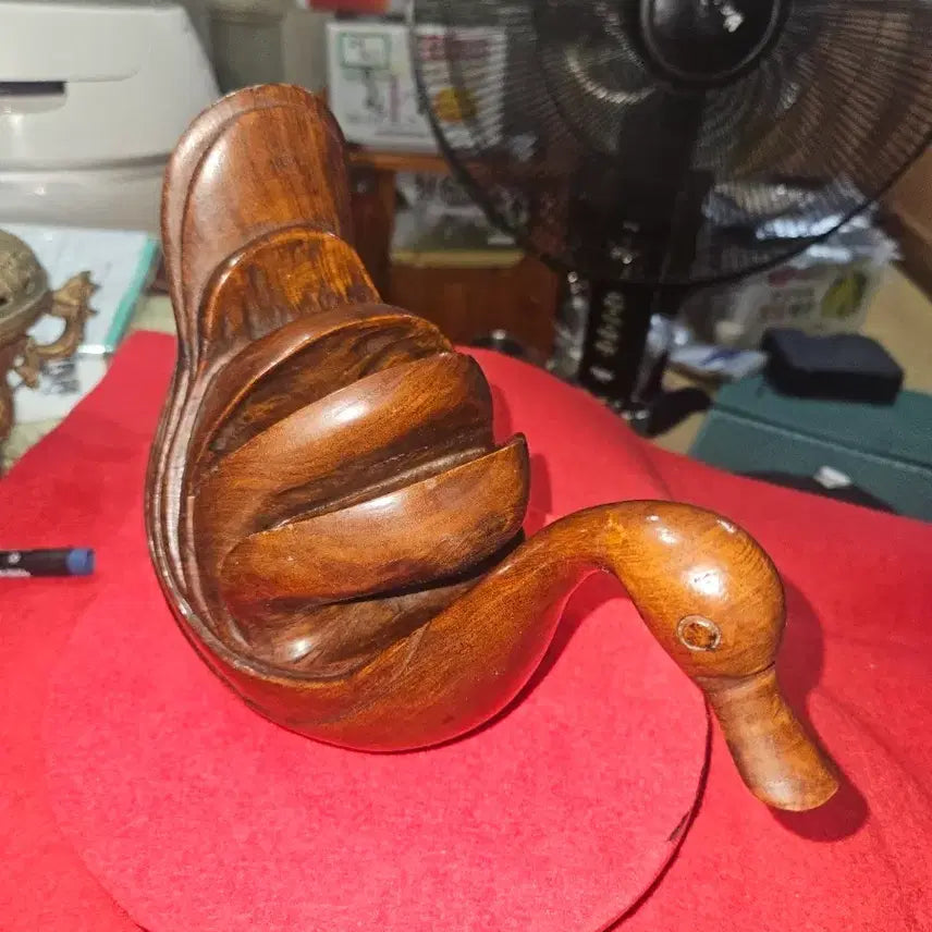 [BUNJANG] Rare Handcrafted Wooden Goose Sculpture (Interior Object) / [희귀] 묵직한 원목 수공예 거위 조각상 (인테리어 오브제)