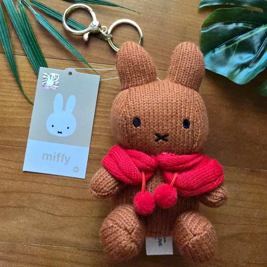 [BUNJANG] Brown Miffy Knit Cape Doll Keychain Holder / (새상품) 브라운 미피 니트 망토 인형 키링 키홀더
