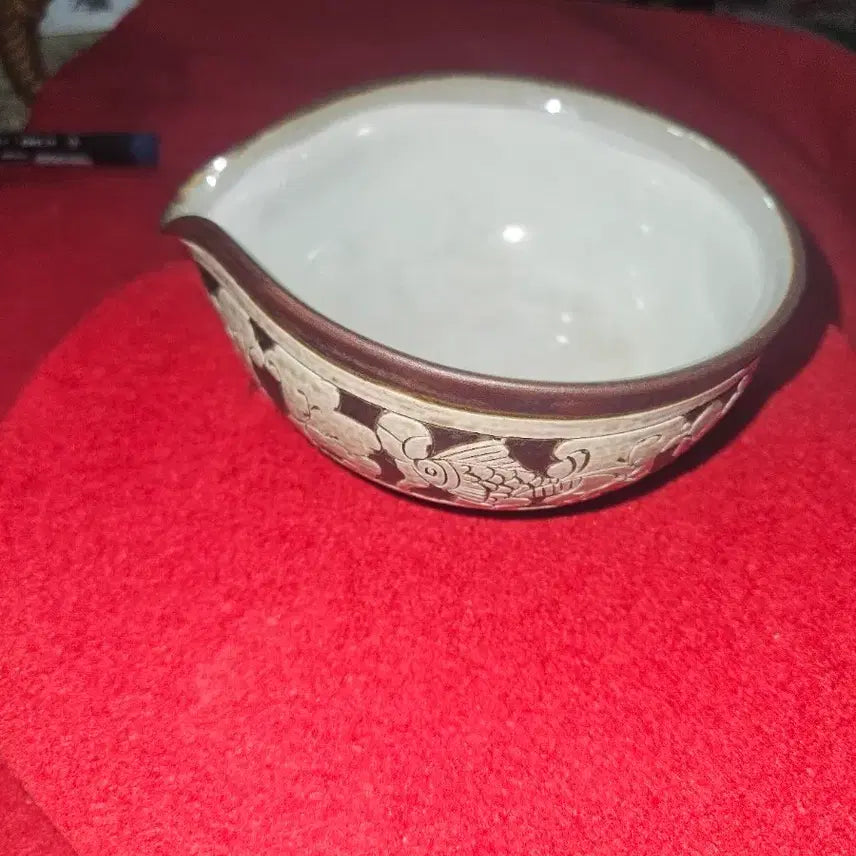 [BUNJANG] Handcrafted Tea Water Container with Intricate Carvings / [수공예 다구] 복을 부르는 정교한 조각 수구 (상태 최상)