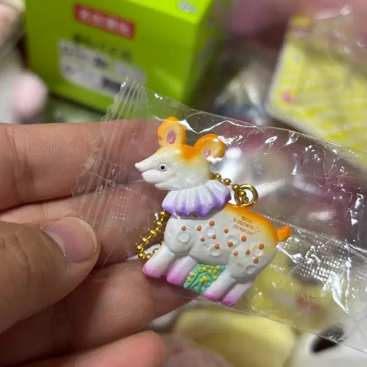 [BUNJANG] Meringue Deer Gacha Keyring / 머랭 사슴 가챠 키링
