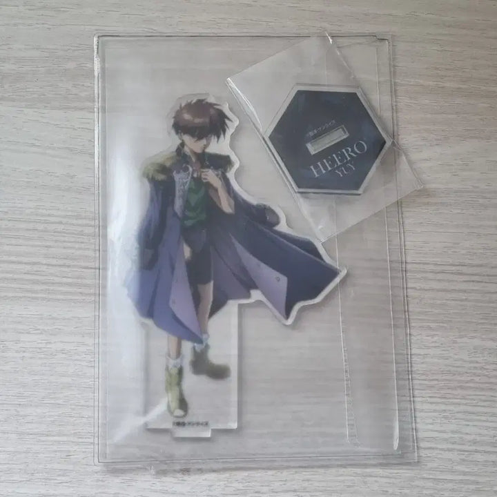[BUNJANG] Gundam Wing 30th Anniversary Hiiro Yui Acrylic Stand / 건담w 윙 30주년 아크릴스탠드 히이로 유이 판매