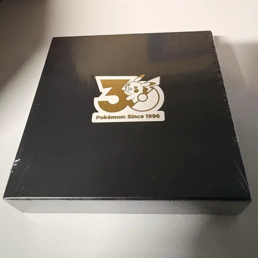 [BUNJANG] Pokemon 30th Anniversary April Badge (Sealed) / [미개봉] 포켓몬 온라인 스토어 30주년 4월 뱃지