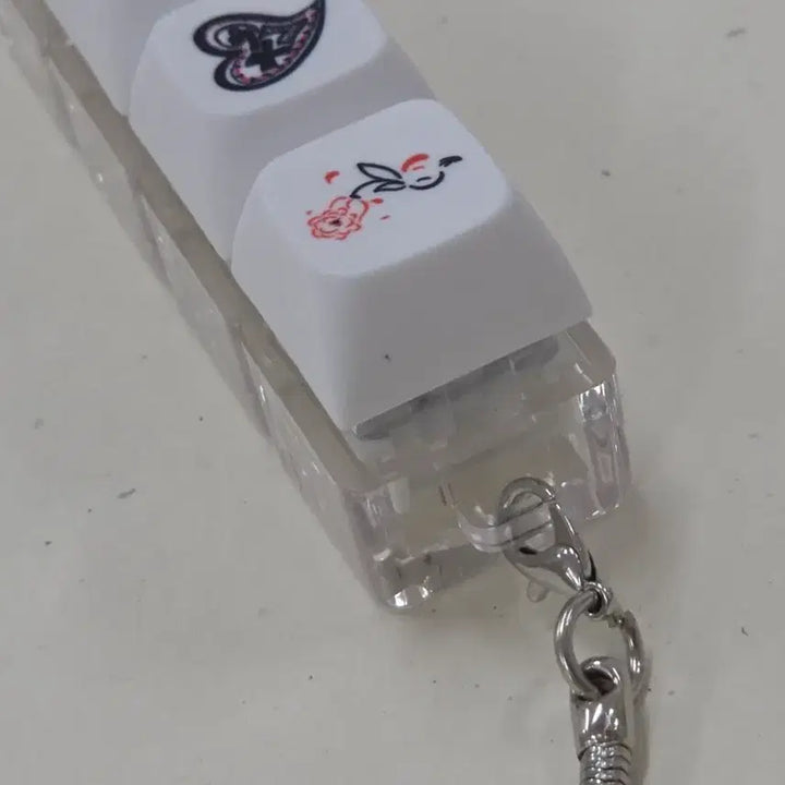[BUNJANG] XCLOVE CLOXE 2U Keycap (Unsealed) / 엑스러브 팬미팅 CLOXE 2U MD 키캡(개봉)