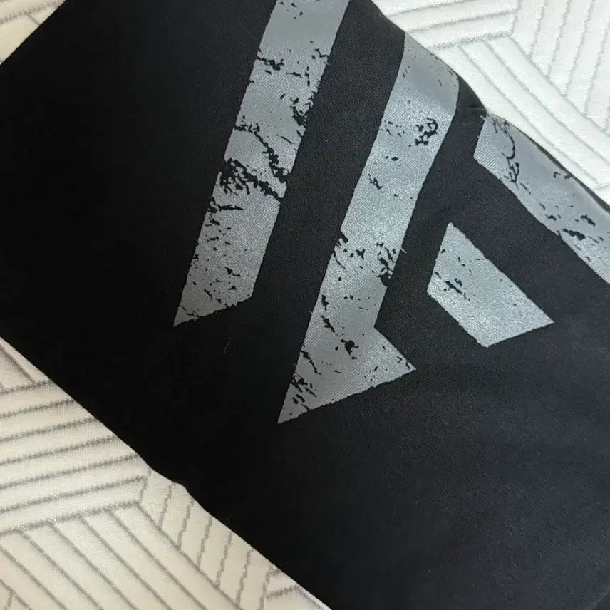 [BUNJANG] ONEWE Logo T-Shirt (L) / 원위 로고 티셔츠 미사용 L