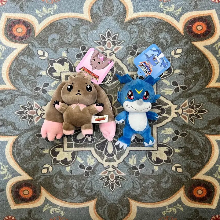 [BUNJANG] Digimon Lopmon &amp; V-mon 8cm Plush Keychain Set / 1+1디지몬_로프몬,브이몬 8cm 인형 키링 세트 새상품
