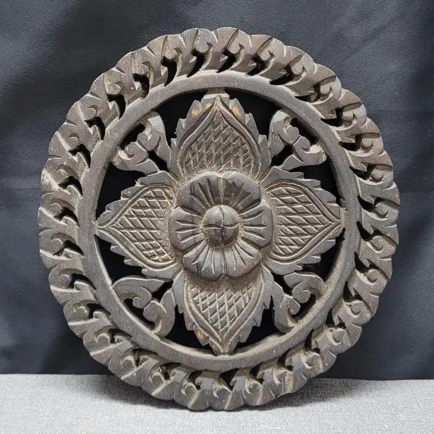 [BUNJANG] Wooden Hand-Carved Flower Pattern Plate / 원목 꽃문양판