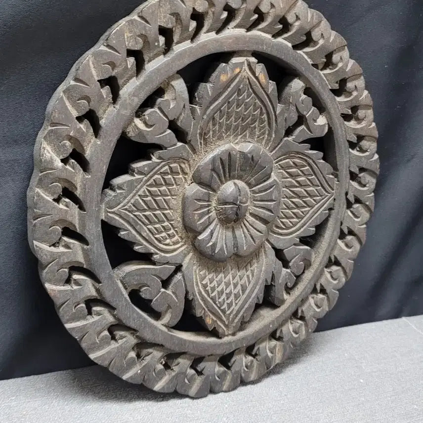 [BUNJANG] Wooden Hand-Carved Flower Pattern Plate / 원목 꽃문양판