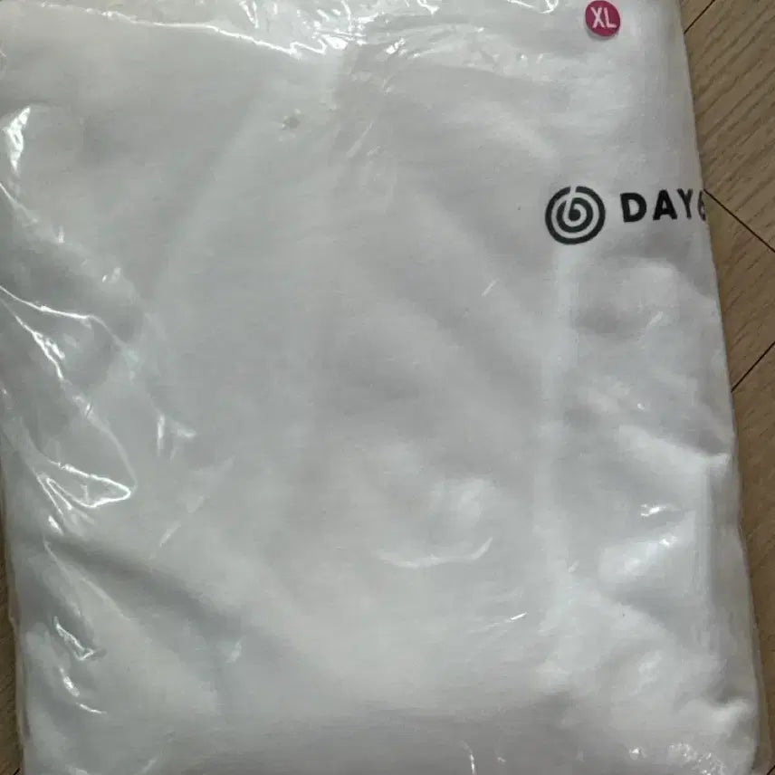 [BUNJANG] DAY6 Decade World Tour Hoodie XL / 데이식스 데케이드 해외 투어 후드