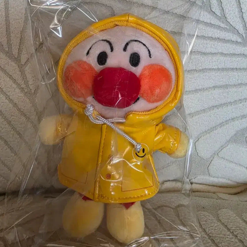 [BUNJANG] Anpanman Raincoat Plush Keychain / 호빵맨 우비 인형 키링