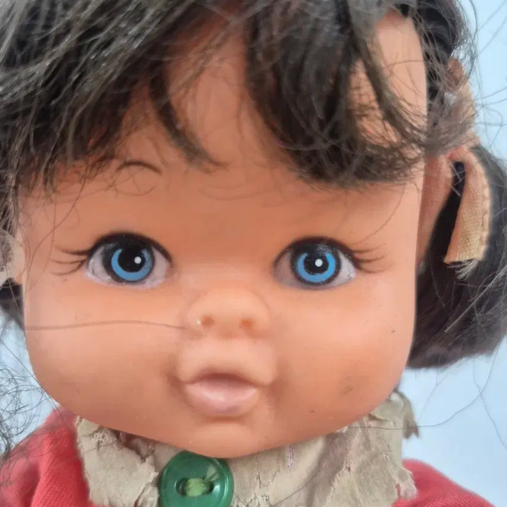 [BUNJANG] Vintage Hong Kong Doll "I Love You" Pose / 빈티지 홍콩돌 :) I love You 손동작 하는 아이 