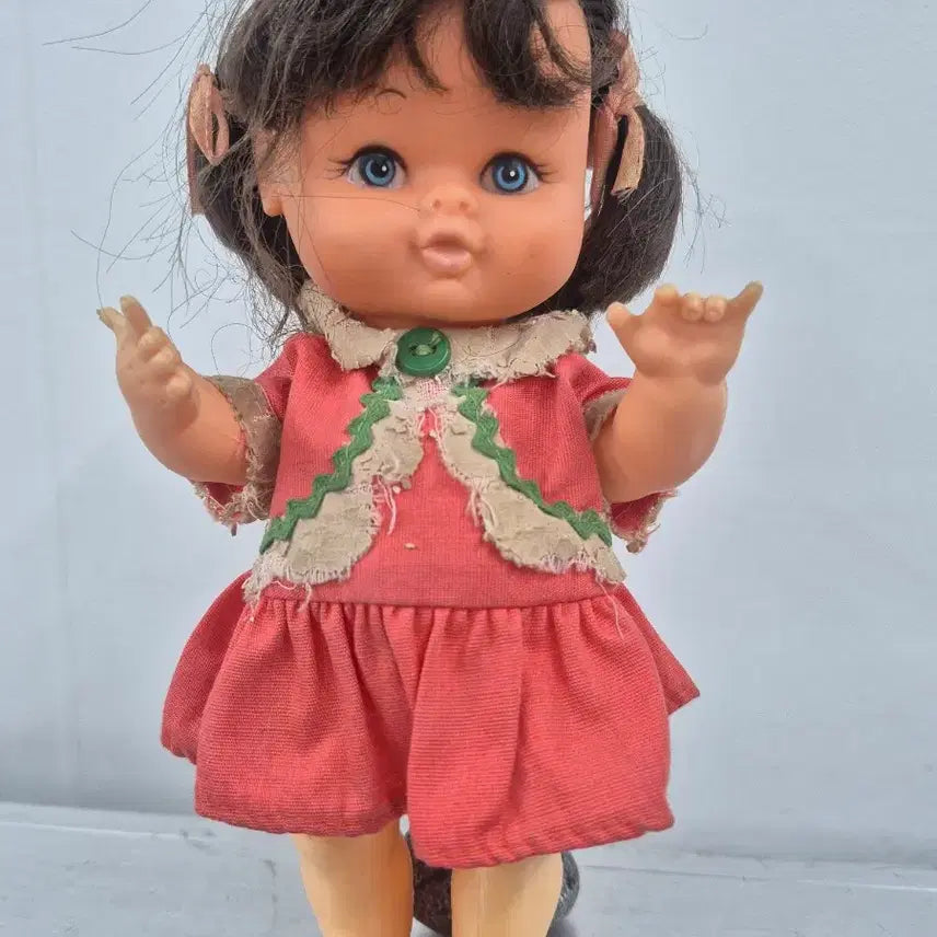 [BUNJANG] Vintage Hong Kong Doll "I Love You" Pose / 빈티지 홍콩돌 :) I love You 손동작 하는 아이 