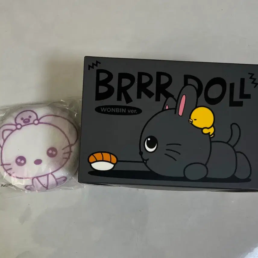 [BUNJANG] RIIZE Sungchan "To-nyangdeok" Pin Button [Archive Pop-up] / 라이즈 아카이브 팝업 원빈 토냥덕 핀버튼 브르르인형