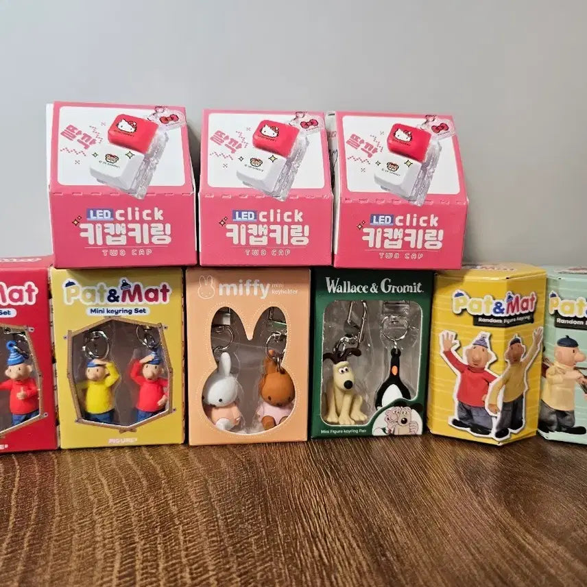 [BUNJANG] Various Character Figure Box Set - Pat &amp; Mat, Wallace &amp; Gromit, Sanrio / 박스 피규어 모음(패트와 매트, 그로밋, 산리오 키캡 등)
