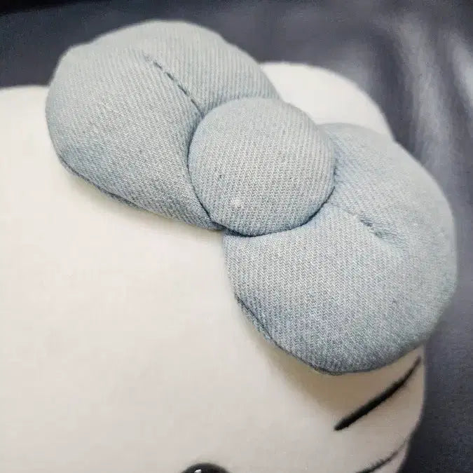 [BUNJANG] Hello Kitty Denim Overalls Doll / 헬로키티 데님 멜빵 인형