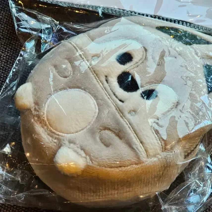 [BUNJANG] Stray Kids SKZ Wolfchan Zootopia 2 Collaboration Coin Pouch with Keyring (Sealed) / 스트레이키즈 스키즈 스키주 주토피아2 콜라보 플러시 코인 파우치 방찬 울프찬 미개봉 새상품 새제품 공식 굿즈 MD 동전 지갑 키링