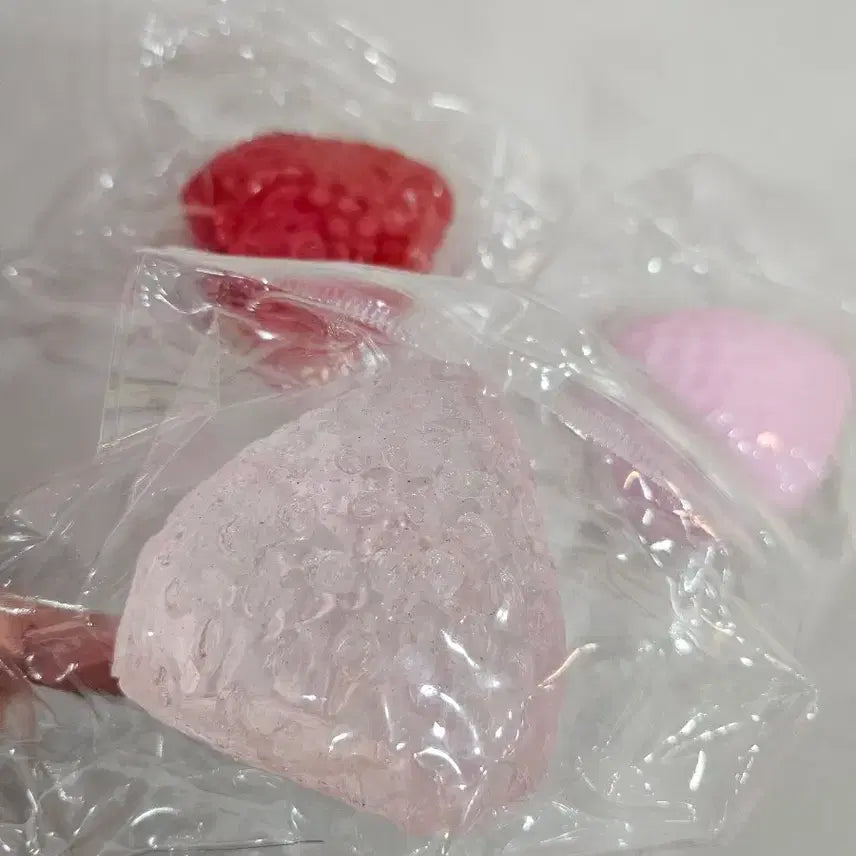 [BUNJANG] Strawberry Mochi Squishy 3-Piece Set / 무배) 딸기말랑이 3개