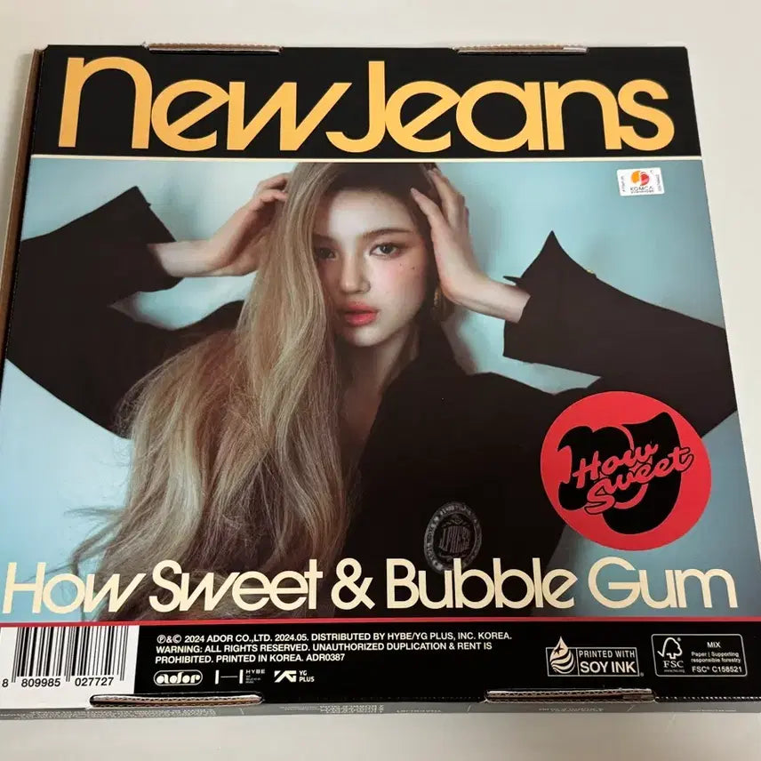 [BUNJANG] NewJeans Danielle How Sweet Album + Aladdin POB Photocard Bundle Set / 뉴진스 다니엘 하우스윗 how sweet 앨범 + 알라딘 특전 포카 일괄