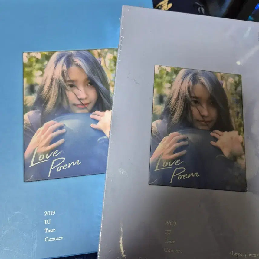 [BUNJANG] IU 2019 Concert Love Poem Blu-ray DVD Bundle Set / 2019 IU 콘서트 러브포엠 디비디, 블루레이 일괄