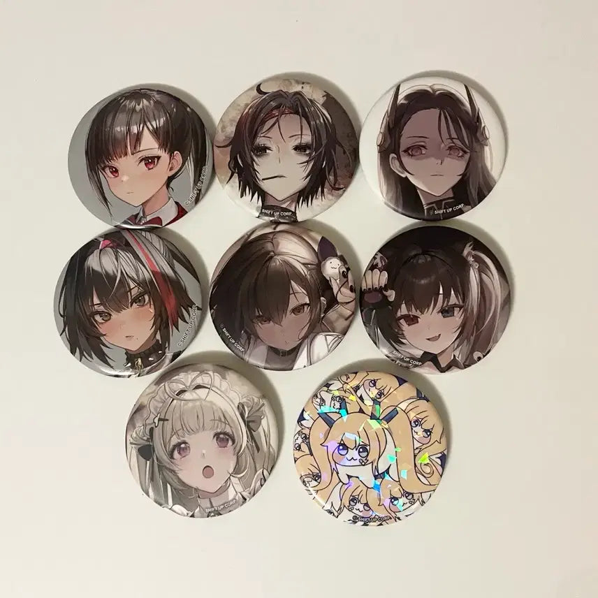 [BUNJANG] Niko Gacha Lottery Bundle Pin and Keychain Set / 니케 굿즈 일괄 뱃지 키링 가챠 쿠지
