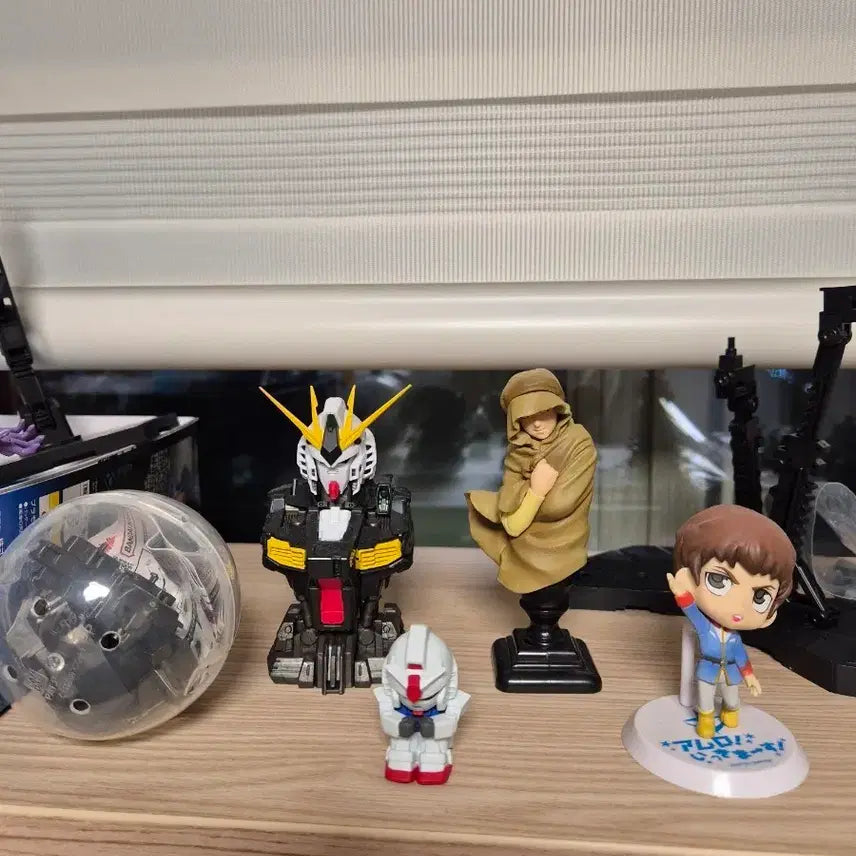 [BUNJANG] Gundam Amuro Ray Figures Set (4 Types) / 건담 아무로 레이 관련 피규어 4종