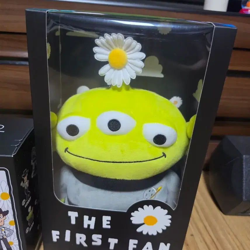 [BUNJANG] Peaceminusone x Toy Story Alien Doll / 피스마이너스원 x 토이 스토리 알린 인형 팝니다.