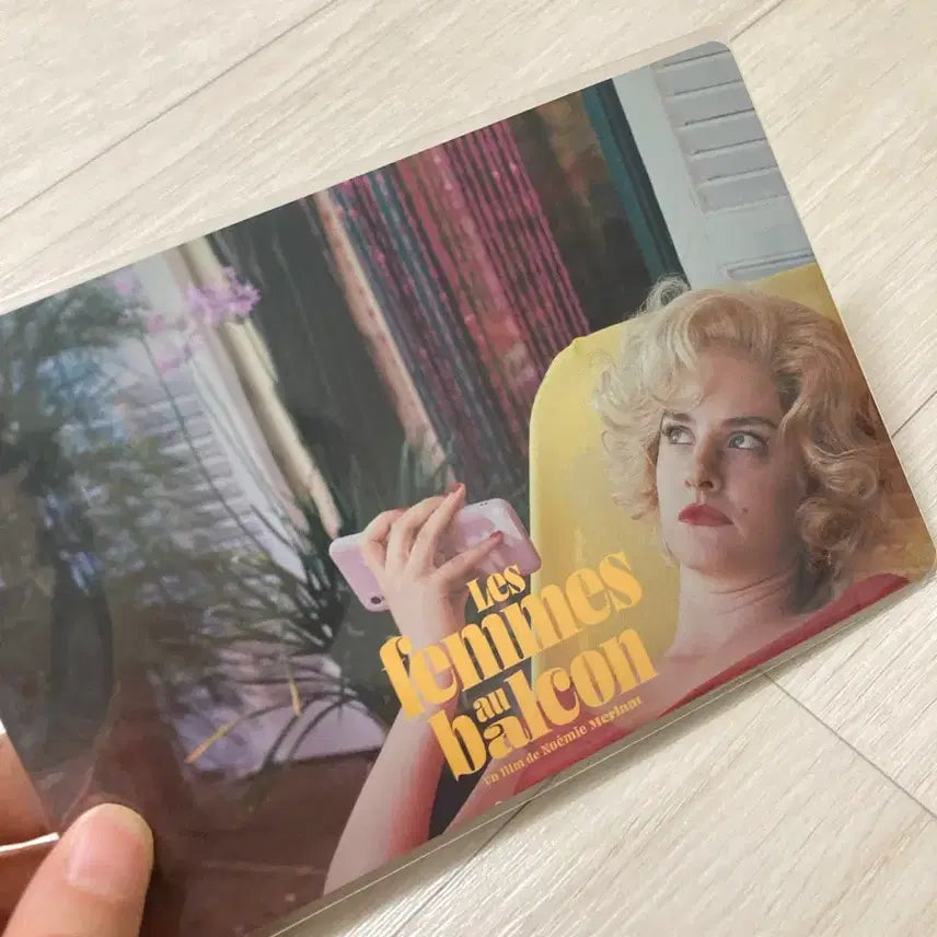 [BUNJANG] Balconies Girls Postcard Lenticular / 발코니의 여자들 엽서 랜티큘러