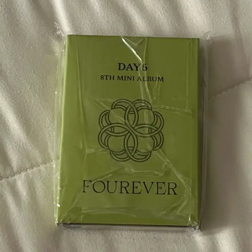 [BUNJANG] DAY6 FOUREVER Welcome To The Show Mini Album (Sealed) / 미개봉] 데이식스 포에버 네모반 웰컴투더쇼 앨범 양도 DAY6 FOUREVER