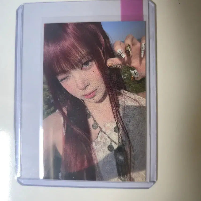[BUNJANG] LE SSERAFIM Hong Eunchae Boom Pala Studio Live Photocard / 르세라핌 홍은채 붐팔라 공방 포카