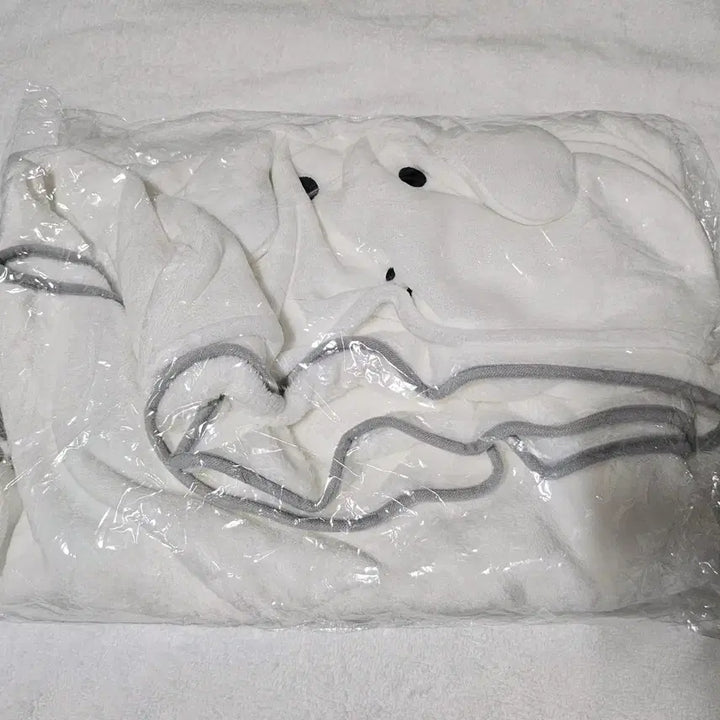 [BUNJANG] Ganadi Hooded Blanket / 가나디 후드 담요 미개봉