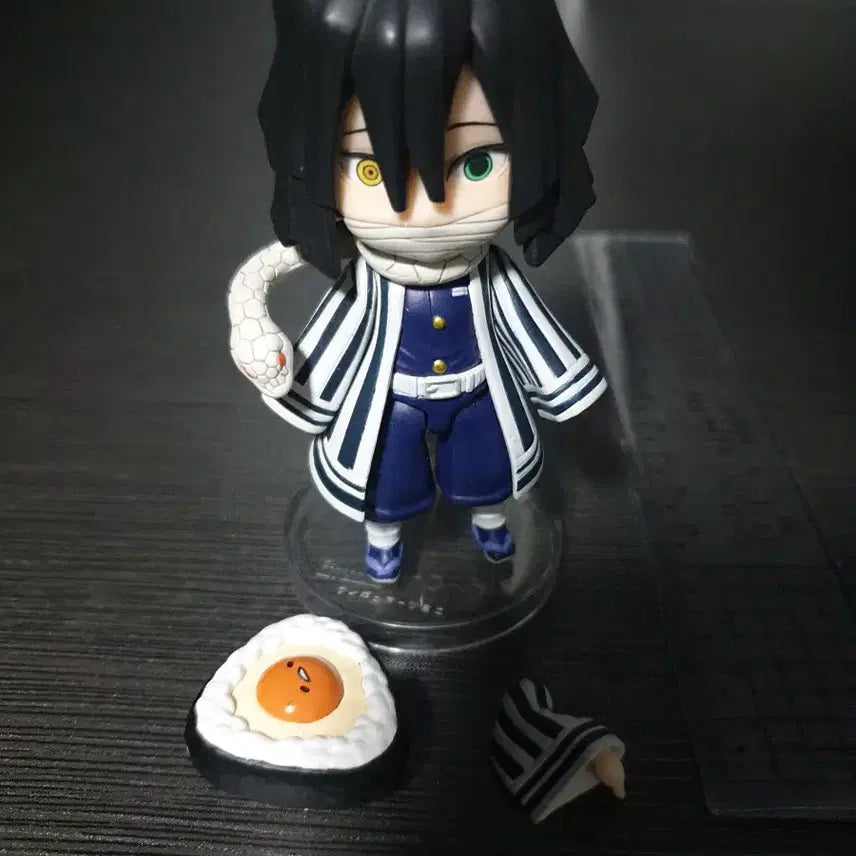 [BUNJANG] Demon Slayer Obanai Iguro Figure / 귀멸의 칼날 이구로 오보나이 피규어 굿즈
