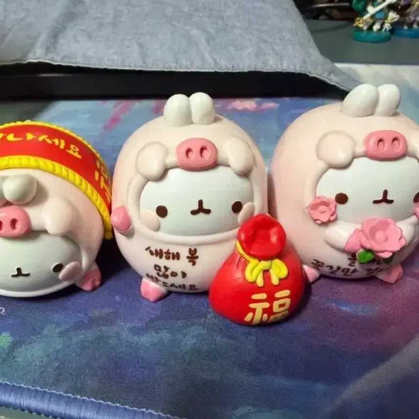 [BUNJANG] Lotteria Limited Edition Molang New Year Figures (Set of 3) / 롯데리아 한정판 새해 몰랑이 3종