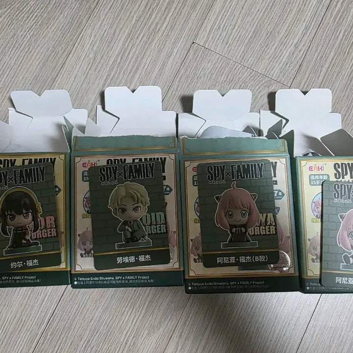 [BUNJANG] EAKI Spy x Family Anya, Yor, and Loid Figure Set / EAKI 스파이패밀리 피규어 4종 세트