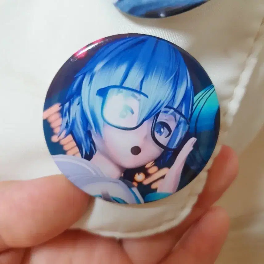 [BUNJANG] Vocaloid Kaito Can Badge / 보컬로이드 카이토 캔뱃지