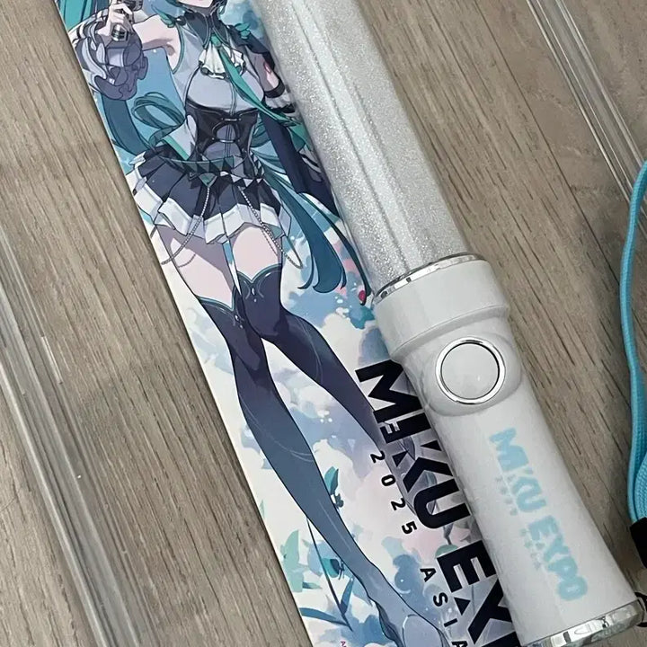 [BUNJANG] Hatsune Miku Expo 2025 Glow Stick / 미쿠 엑스포 2025 글로우스틱 응원봉 판매