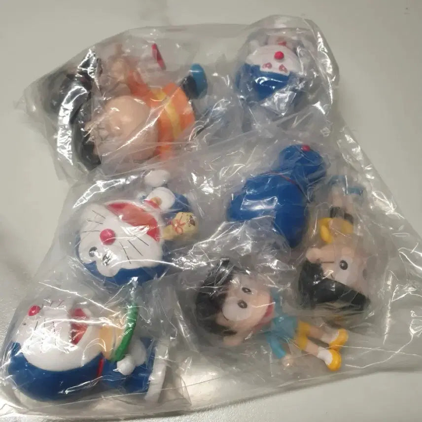 [BUNJANG] Doraemon 8-Figure Set (Sealed) / 도라에몽 피규어 미개봉 8종 세트로 일괄 판매합니다.