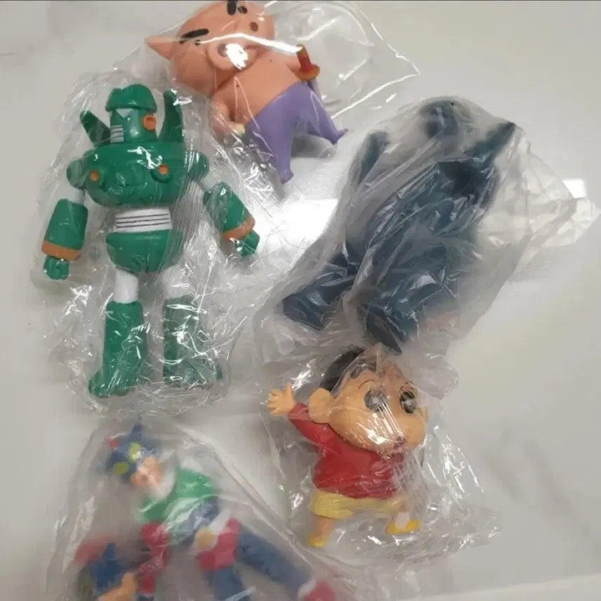 [BUNJANG] Crayon Shin-chan 5-Piece Sealed Figure Bundle Set / 짱구는 못말려 미개봉 피규어 5종 일괄 세트로 판매합니다.